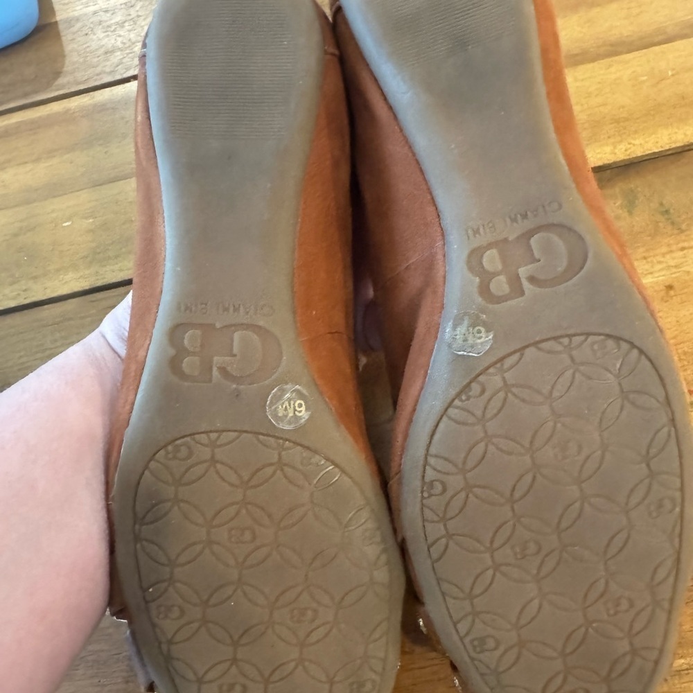 Gianni Bini Brown Flats with Silver Buckled Size 6 - Picture 3 of 4